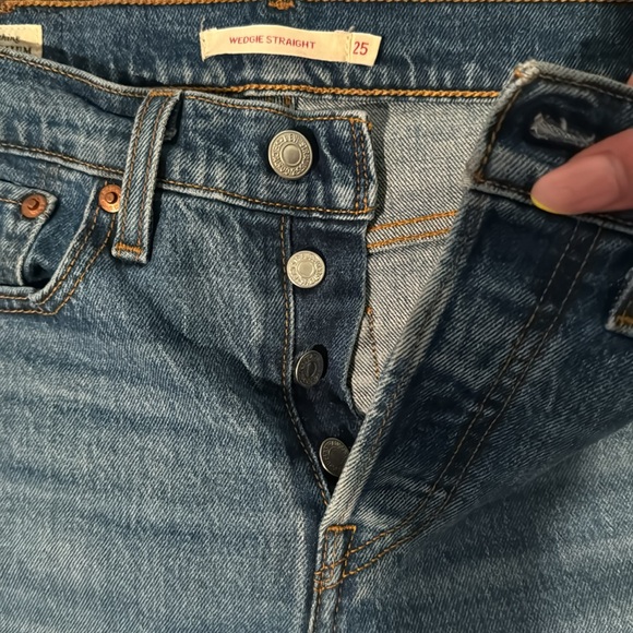 Levi’s Wedgy Straight Jeans - Picture 5 of 6